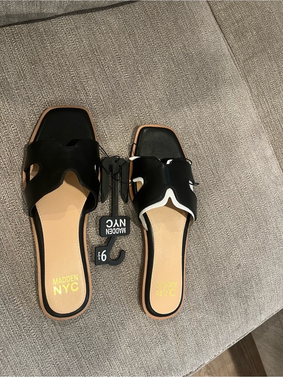 Madden Nyc Shoes - Women's Black Sandals